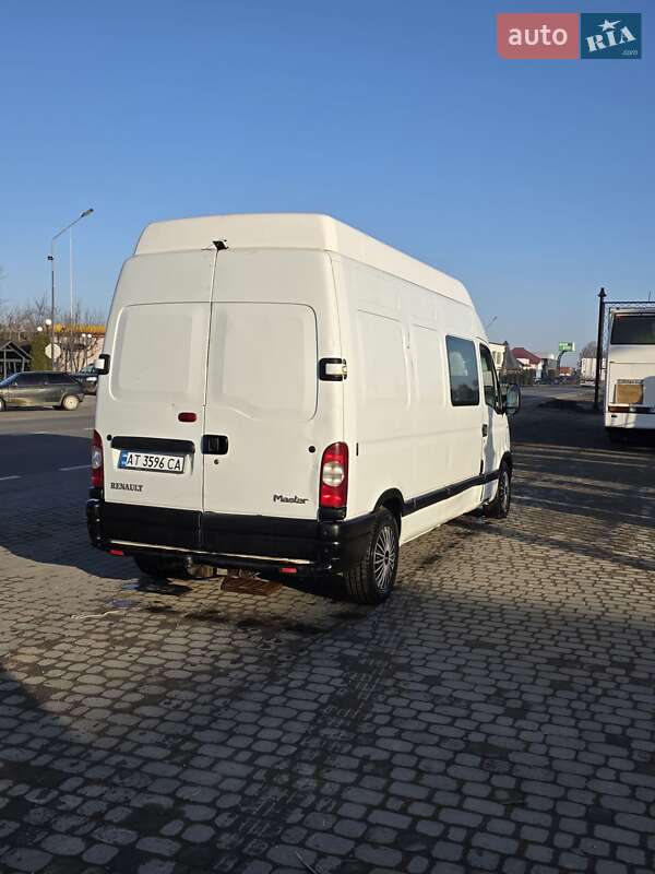 Вантажний фургон Renault Master 2004 в Івано-Франківську