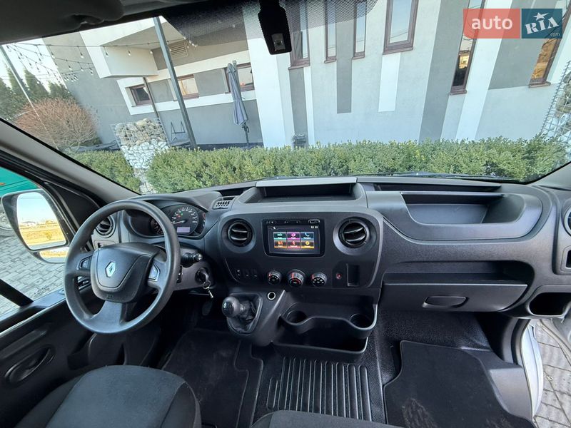 Вантажний фургон Renault Master 2019 в Стрию
