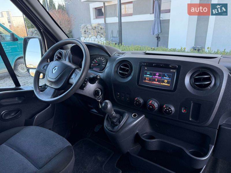 Вантажний фургон Renault Master 2019 в Стрию