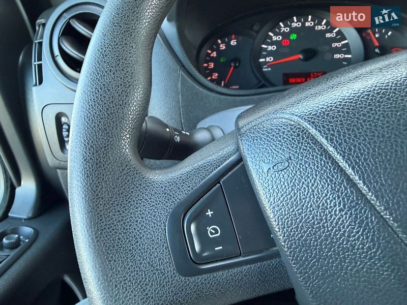 Вантажний фургон Renault Master 2019 в Стрию