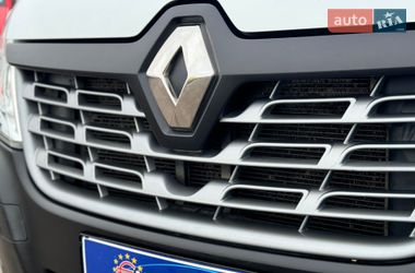 Грузопассажирский фургон Renault Master 2017 в Киеве