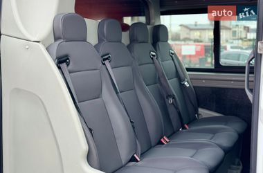 Грузопассажирский фургон Renault Master 2017 в Киеве