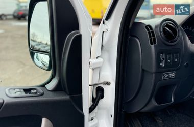 Грузопассажирский фургон Renault Master 2017 в Киеве