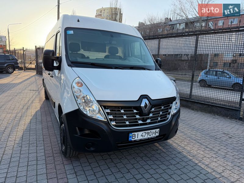 Вантажопасажирський фургон Renault Master 2016 в Запоріжжі