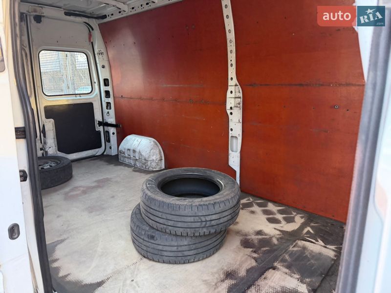 Вантажопасажирський фургон Renault Master 2016 в Запоріжжі