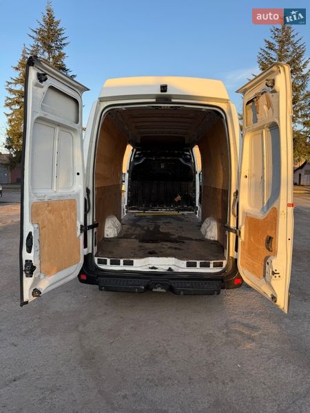 Грузовой фургон Renault Master 2017 в Мукачево