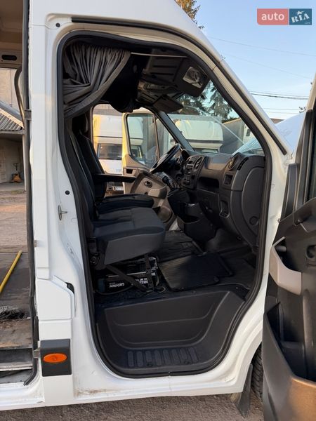 Грузовой фургон Renault Master 2017 в Мукачево