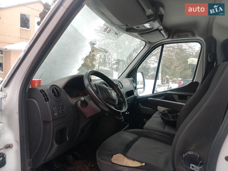 Микроавтобус грузовой (до 3,5т) Renault Master 2017 в Обухове