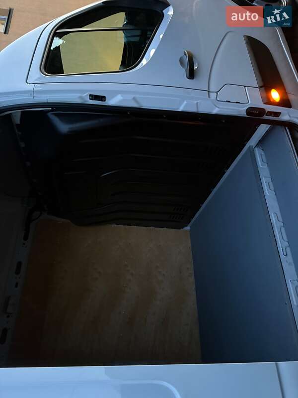 Вантажний фургон Renault Master 2018 в Ковелі