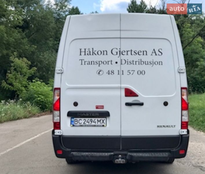 Вантажний фургон Renault Master 2016 в Львові
