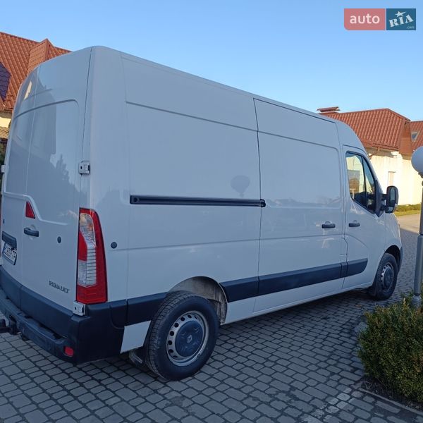 Грузовой фургон Renault Master 2018 в Почаеве