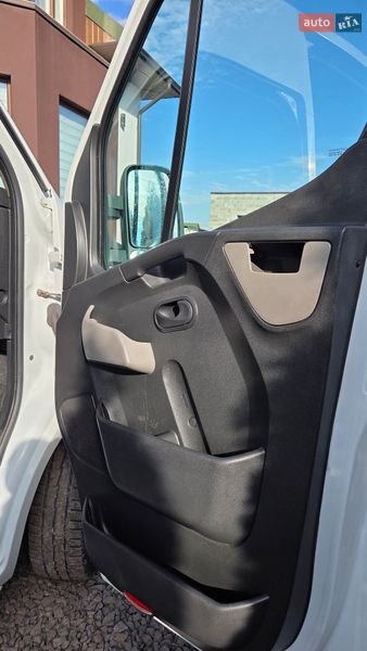 Мінівен Renault Master 2013 в Мостиській