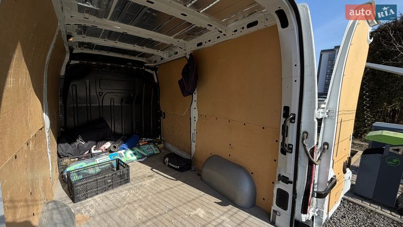 Вантажний фургон Renault Master 2023 в Львові