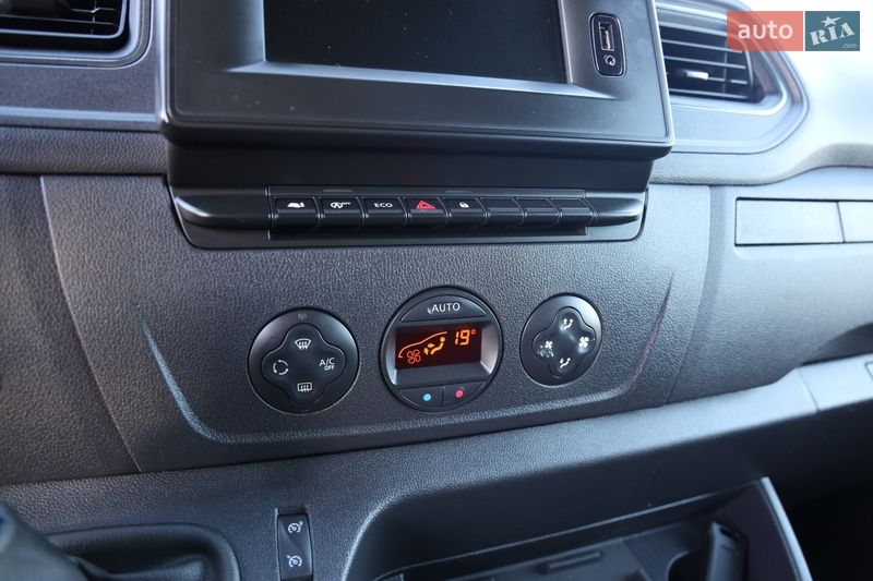 Платформа Renault Master 2020 в Луцьку