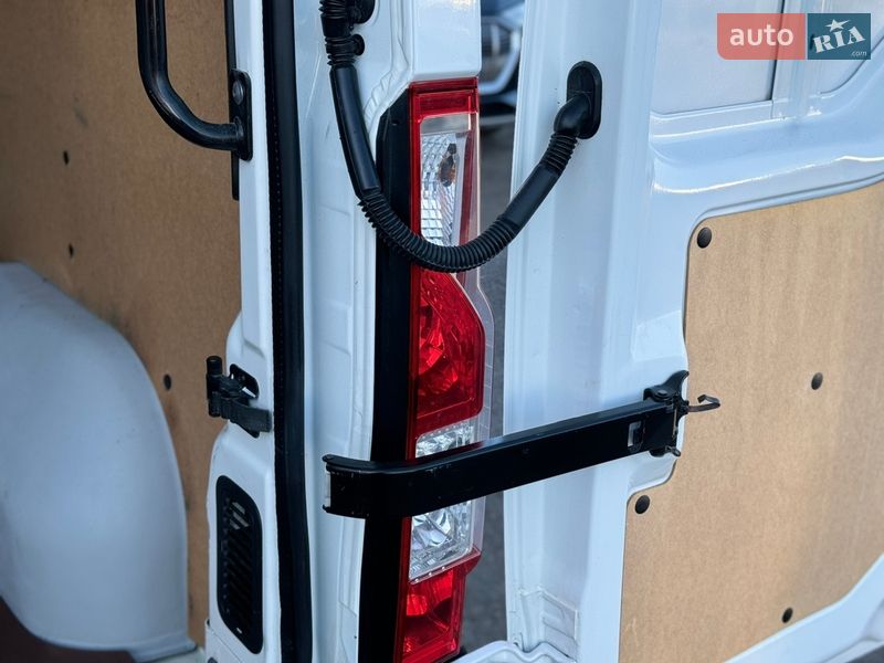 Грузовой фургон Renault Master 2021 в Киеве