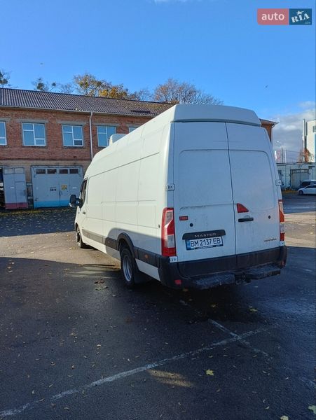 Вантажний фургон Renault Master 2015 в Сумах