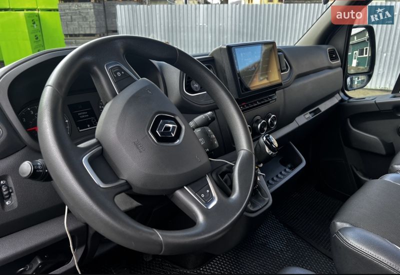 Мікроавтобус Renault Master 2020 в Долині