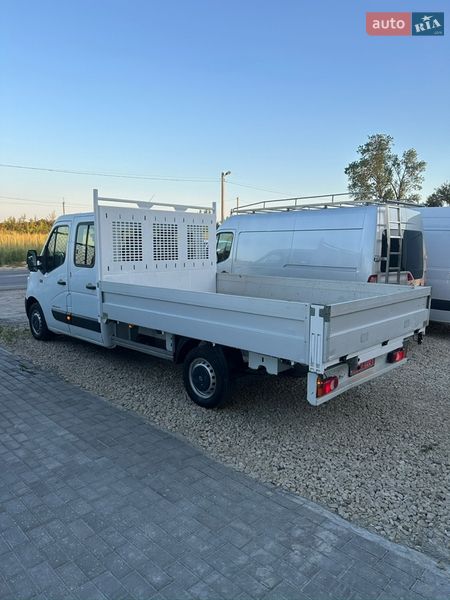 Вантажопасажирський фургон Renault Master 2016 в Львові