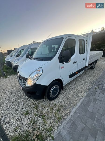 Грузопассажирский фургон Renault Master 2016 в Львове