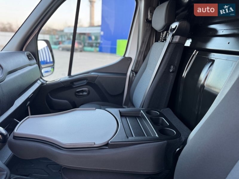 Грузовой фургон Renault Master 2019 в Дубно