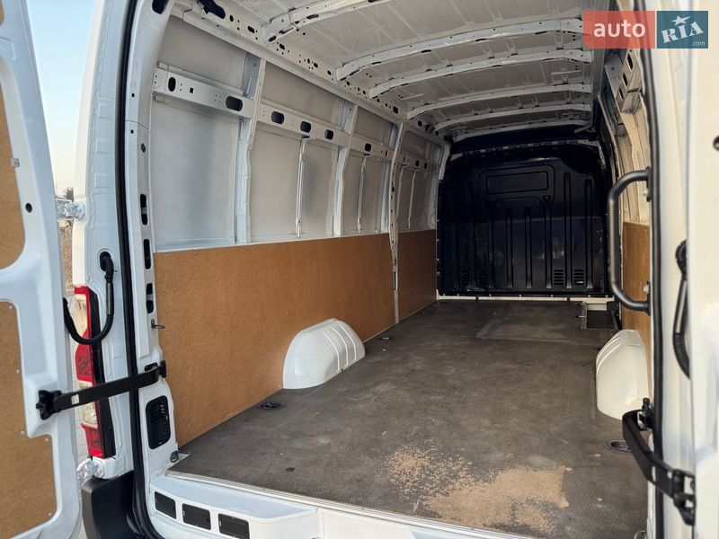 Грузовой фургон Renault Master 2019 в Дубно