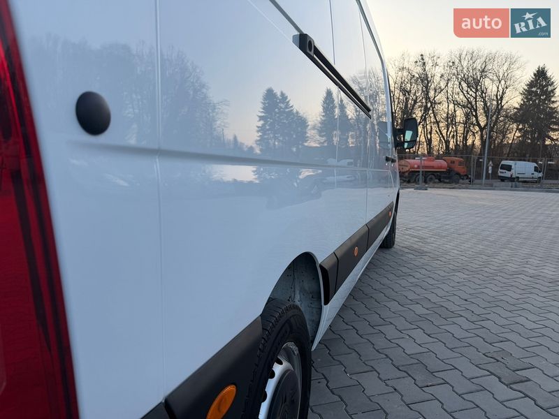 Вантажний фургон Renault Master 2023 в Дубні