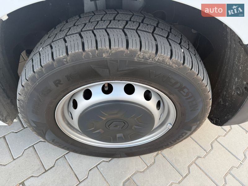 Вантажний фургон Renault Master 2023 в Дубні