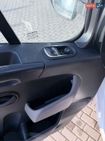 Грузовой фургон Renault Master 2018 в Бучаче