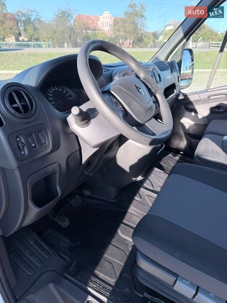 Грузовой фургон Renault Master 2018 в Бучаче