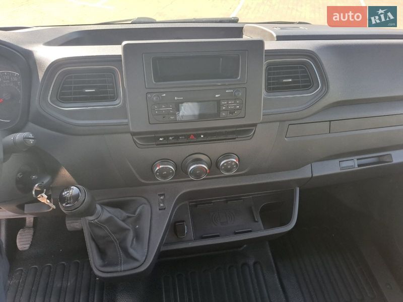 Грузовой фургон Renault Master 2022 в Киеве