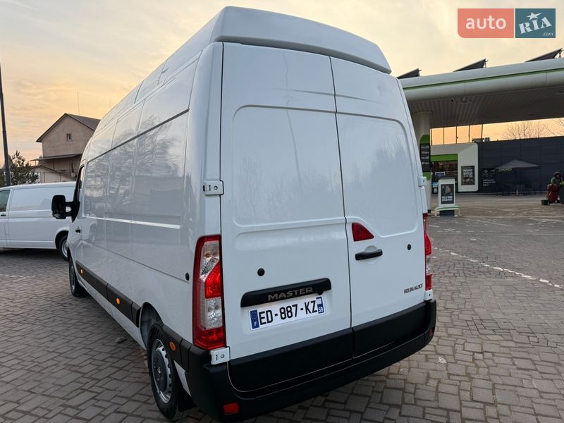 Грузовой фургон Renault Master 2017 в Дубно