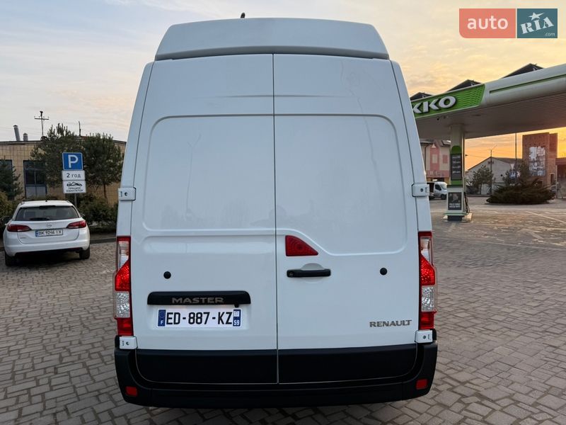Грузовой фургон Renault Master 2017 в Дубно