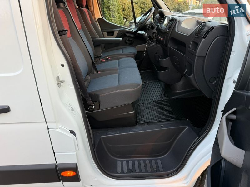 Грузовой фургон Renault Master 2017 в Дубно