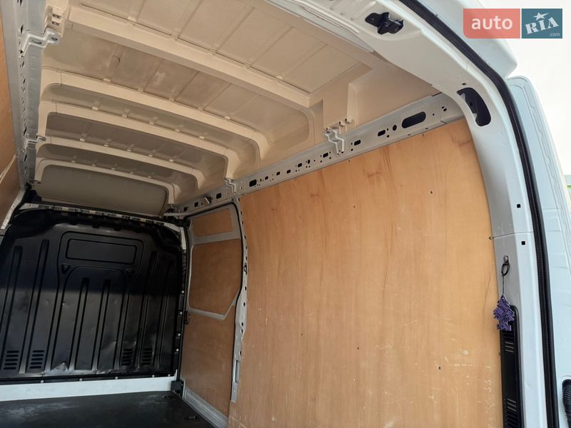 Грузовой фургон Renault Master 2017 в Дубно