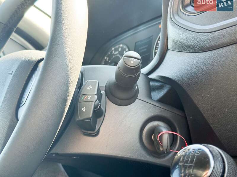 Микроавтобус грузовой (до 3,5т) Renault Master 2022 в Киеве