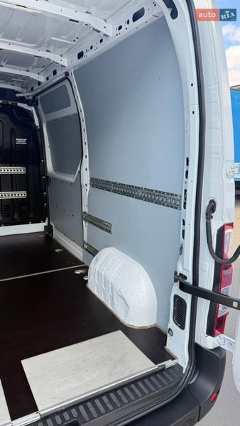 Вантажний фургон Renault Master 2021 в Луцьку