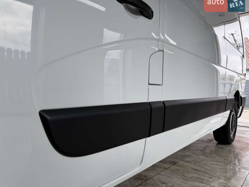 Вантажний фургон Renault Master 2020 в Полтаві