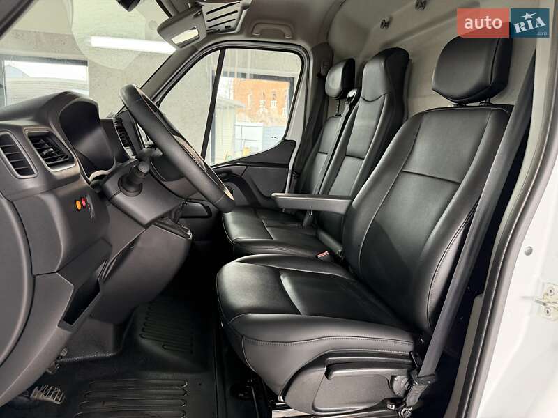 Вантажний фургон Renault Master 2020 в Полтаві