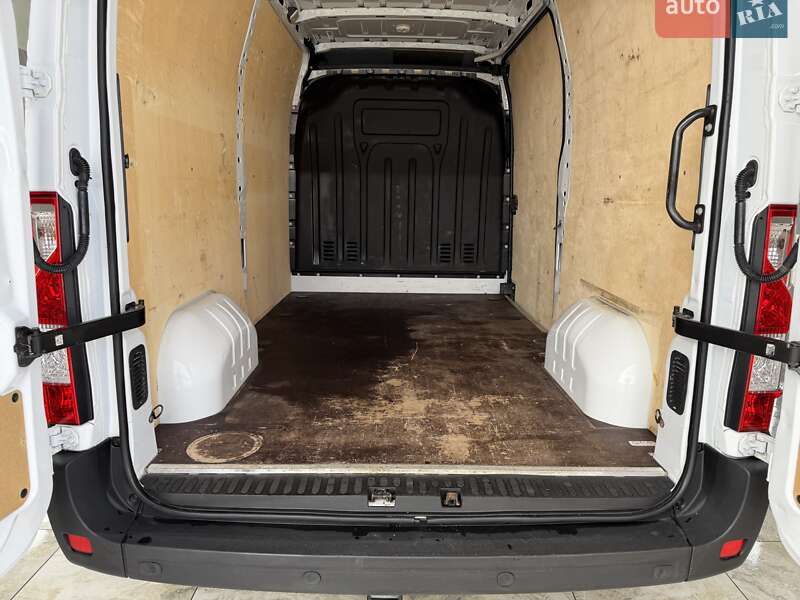 Вантажний фургон Renault Master 2020 в Полтаві