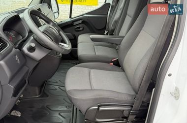 Вантажний фургон Renault Master 2022 в Рівному