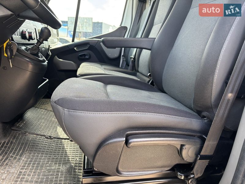Грузовой фургон Renault Master 2017 в Львове