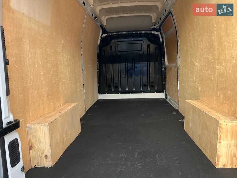 Грузовой фургон Renault Master 2021 в Дубно