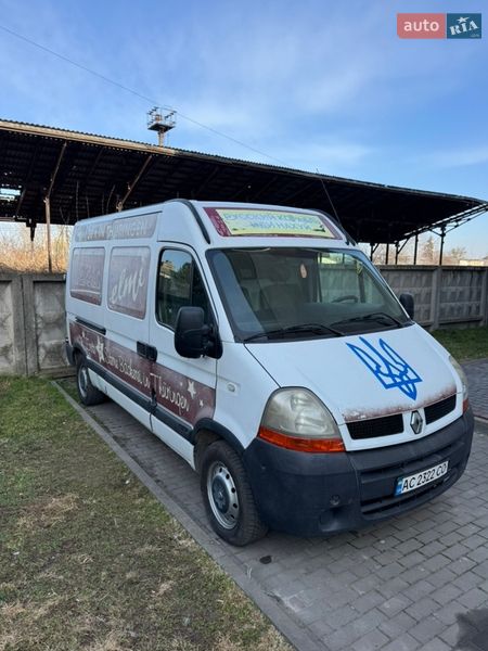 Вантажний фургон Renault Master 2004 в Луцьку
