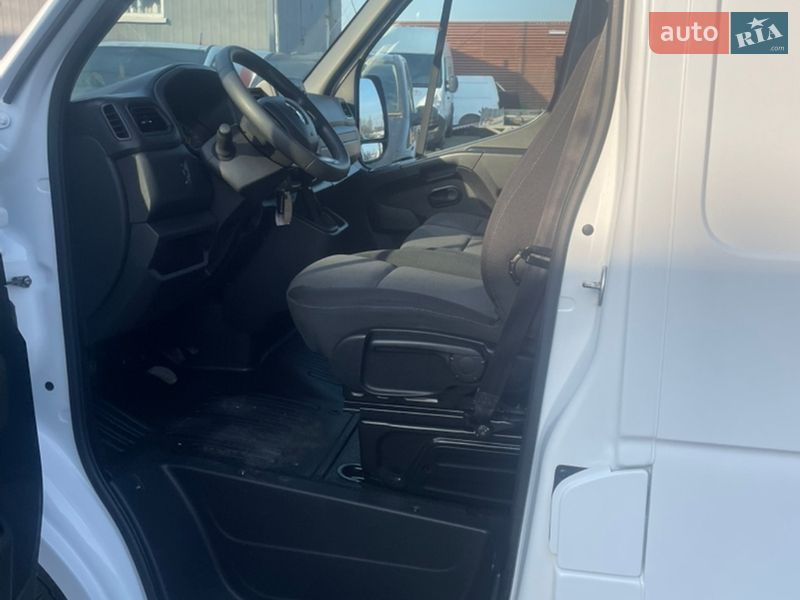 Грузовой фургон Renault Master 2022 в Луцке