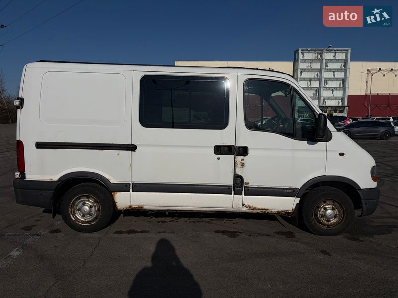 Грузопассажирский фургон Renault Master 2000 в Киеве