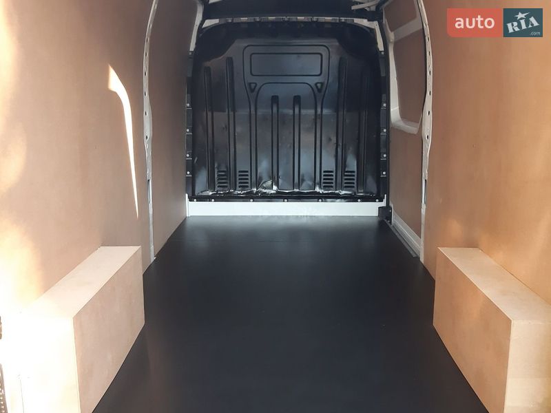 Грузовой фургон Renault Master 2018 в Полтаве