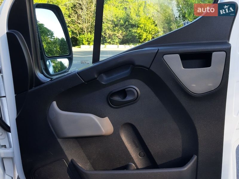 Грузовой фургон Renault Master 2018 в Полтаве