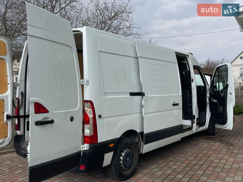 Грузовой фургон Renault Master 2017 в Ровно