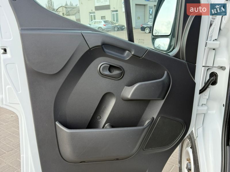 Грузовой фургон Renault Master 2022 в Киеве