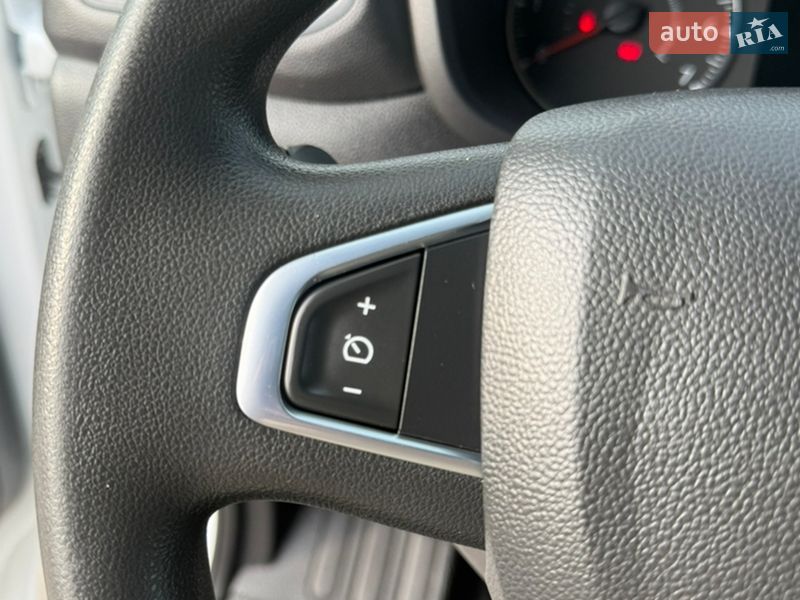 Грузовой фургон Renault Master 2022 в Киеве